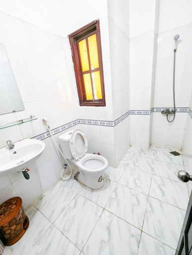Bathroom 3, Khách Sạn Hải Miên, Tan Phu