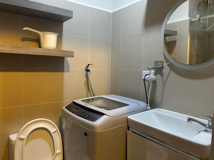Others 4, Zeus Unit, Pasay City