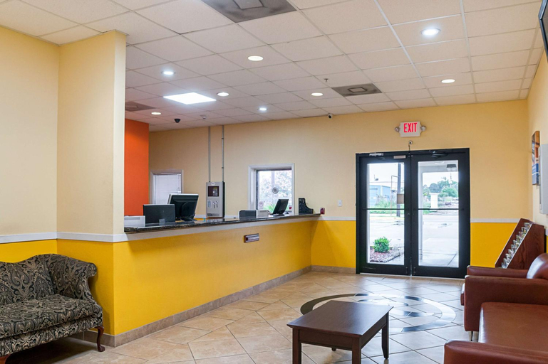 Public Area 2, Motel 6 New Orleans, LA - Near Downtown, Orleans
