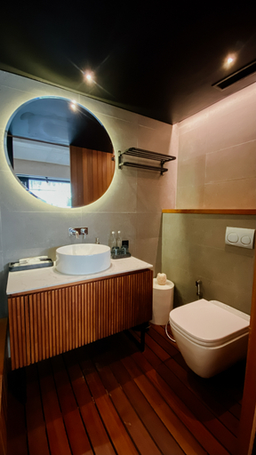 Bathroom 5, Esco Luxe Canggu, Badung