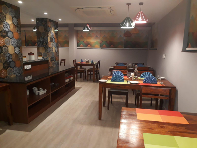 Food & Drinks 5, Kuber Mandovi Bay, North Goa