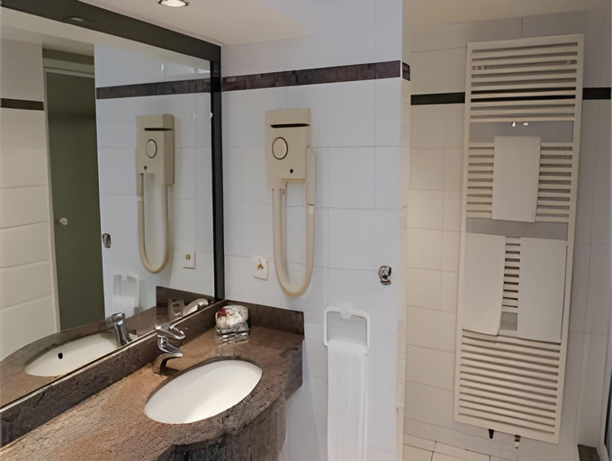 Bathroom 4, Parkhotel, West-Vlaanderen
