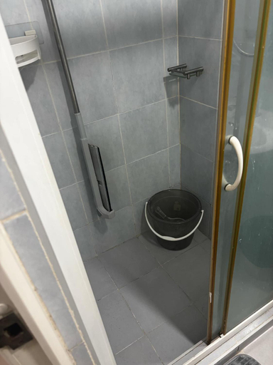 Bathroom 5, Sea Residences tower E Pipas Place, Pasay City