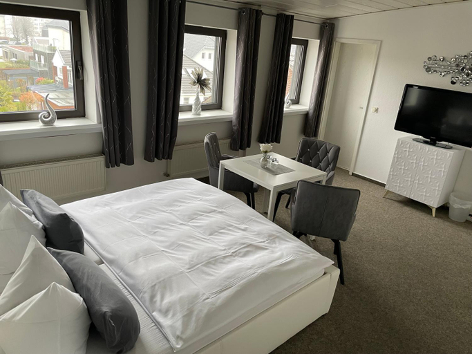 Bedroom 3, Hotel Schwanenburg, Kleve