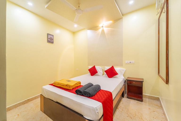 Bedroom 3, Shoreline Stays, Viluppuram