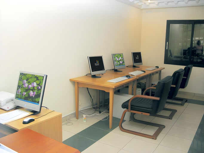Others 5, Hotel Vallee Des Princes, Wouri