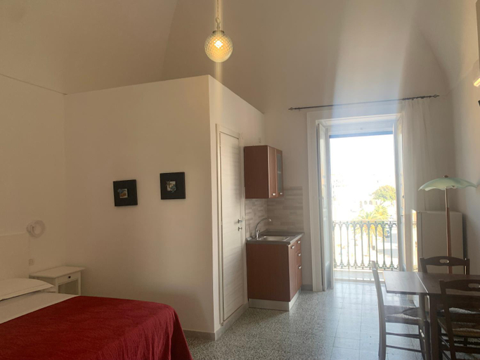Others 2, Colombo Apartment e Room, Foggia