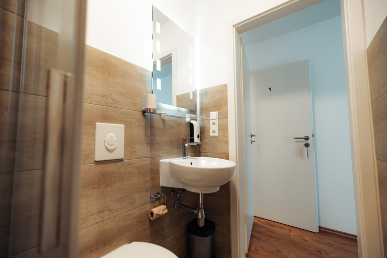 Bathroom 2, Hotel Three Corners, Lörrach