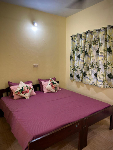 Bedroom 2, Anjunapalms GuestHouse, North Goa