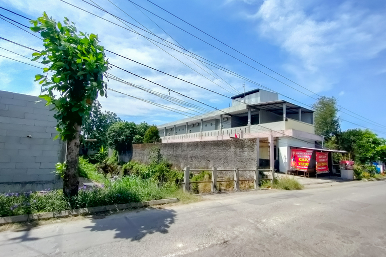 Exterior 5, RedDoorz @ NN Guest House Exit Tol Klodran Solo, Solo