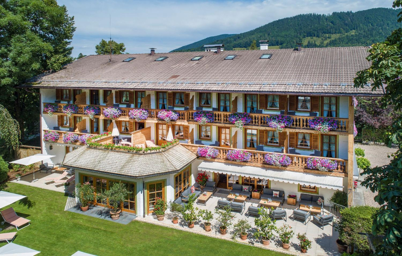 Exterior & Views 2, Ziegleder Hotel und Beautyfarm, Miesbach