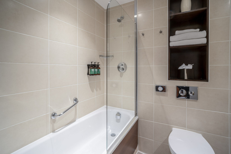 Bathroom 5, Felbridge Gatwick Hotel & Spa, Surrey