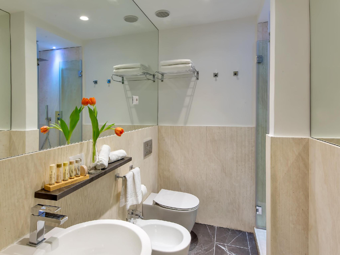 Bathroom 3, Boutique Centrale Relais Guest House, Roma