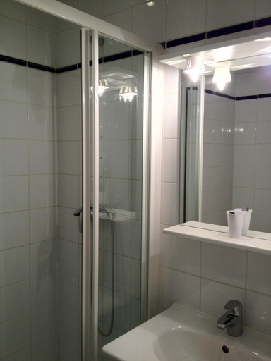Bathroom 4, Hotel de La Marne, Rhône