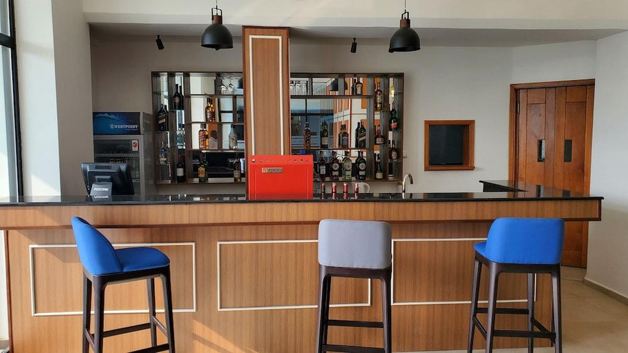 Food & Drinks 5, Geneva Hotel, Wouri