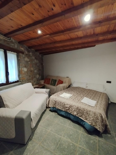 Bedroom 4, casa rural San Vicente Borrenes, León