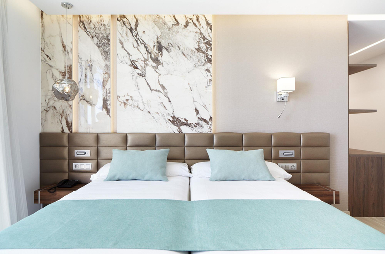 Bedroom 3, Hotel Torre del Mar - Ibiza, Baleares
