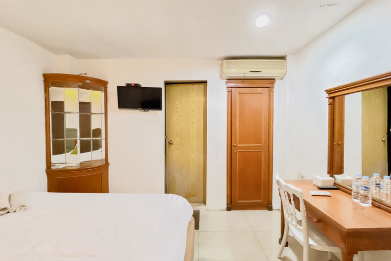 Bedroom, Urbanview Hotel Grand Mohaga Medan, Medan