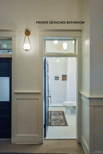 Others 5, Warner Hotel, Cochise