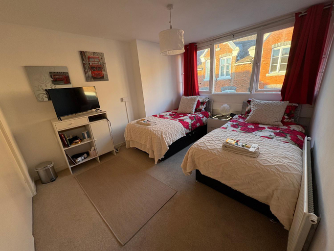 Bedroom 2, Jeans Place Watergate St Rows near racecourse, Cheshire West and Chester
