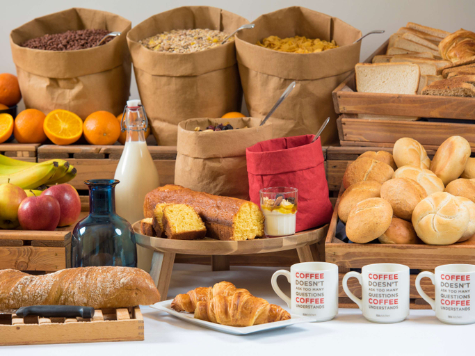 Food & Drinks 4, ibis budget La Rochelle Puilboreau, Charente-Maritime