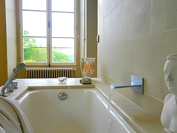 Bathroom 4, Chateau de la Ferriere, Calvados