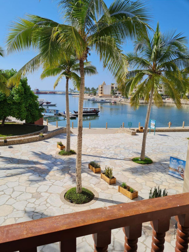 Others 3, Dream Apartment - Near Beach with Pool View & WiFi, Taqah