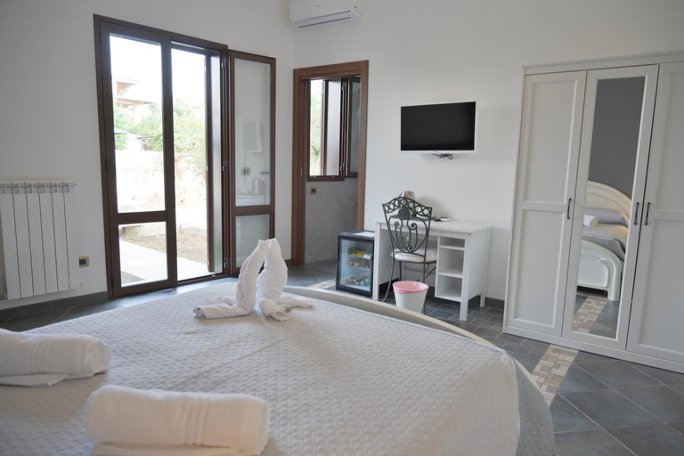Others 5, B&B Sale e Sole sul Mare, Syracuse