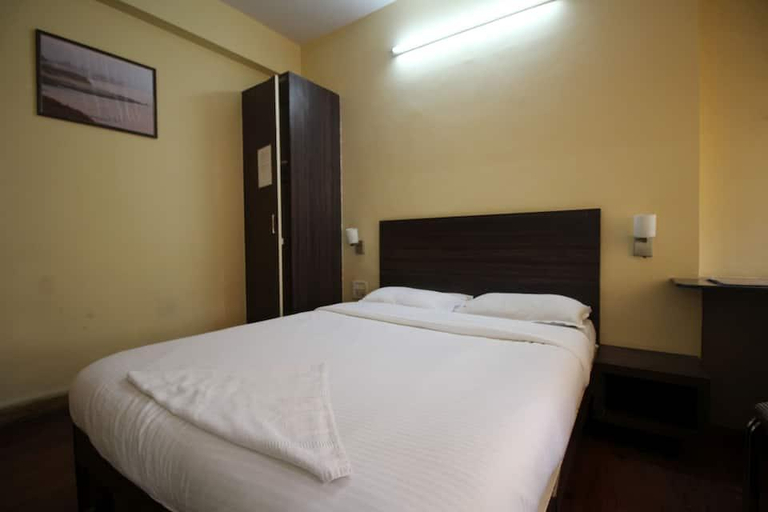 Others 1, Hotel Golden Palace, Mumbai Suburban