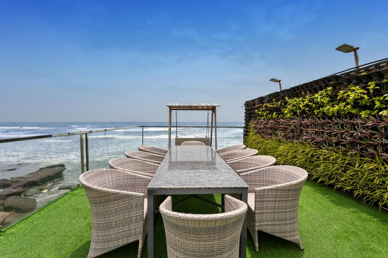 Food & Drinks 5, Tan-N-Sand, North Goa