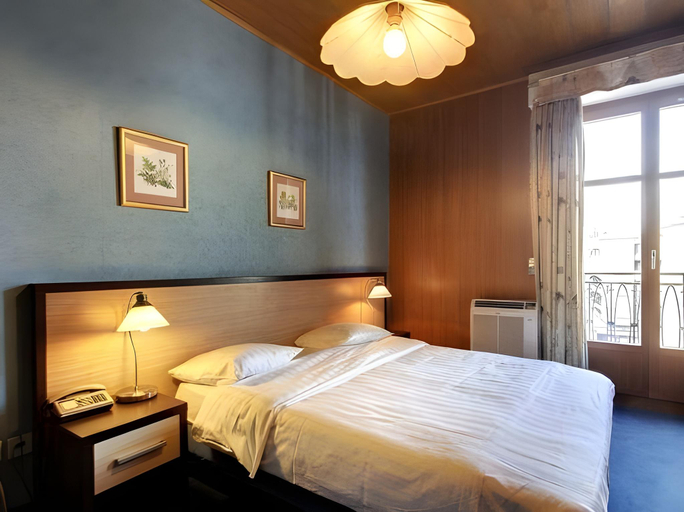 Bedroom, Hotel Central, Genève