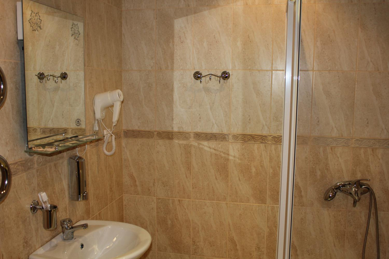 Bathroom 3, Hotel Kruiz, Krasnodar gorsovet