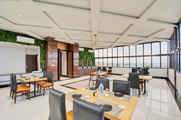 Food & Drinks 5, Treebo The Aura, Cuttack