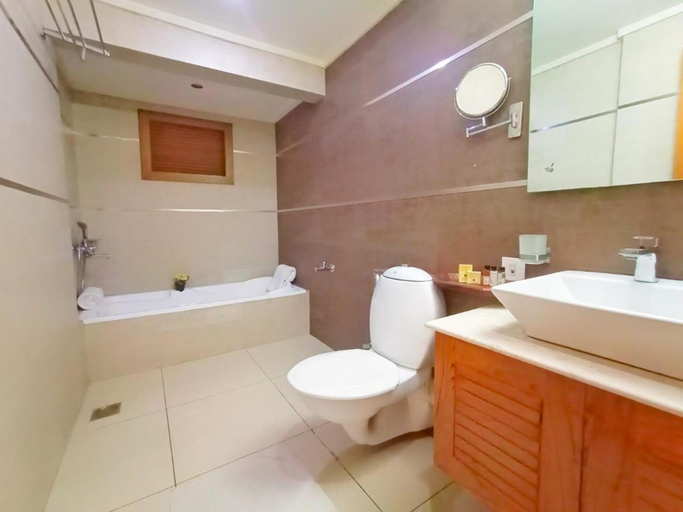 Bathroom 3, Hill Palace Hotel & Spa, Ernakulam