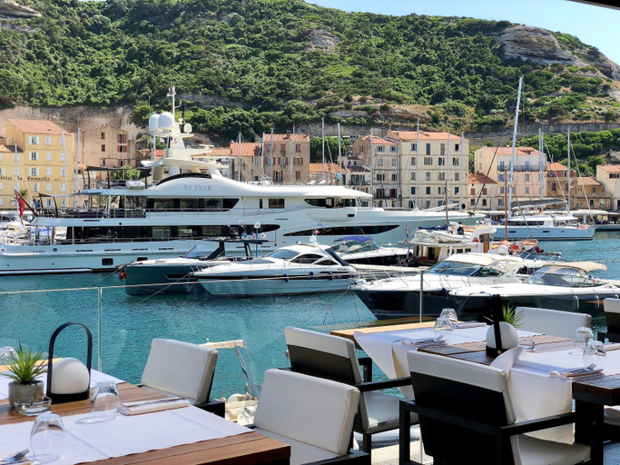 Food & Drinks 5, Hotel Centre Nautique, Corse-du-Sud