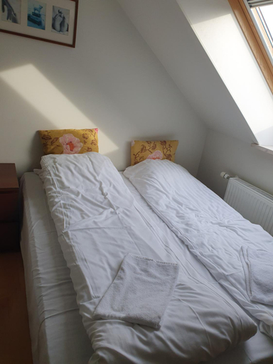 Bedroom 3, Kirke Saby Forsamlingshus, Lejre