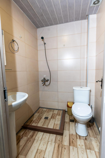 Bathroom 5, Hotel Ponto Vechio, Batumi
