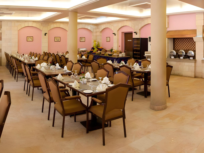 Food & Drinks 5, Petra Guest House Hotel, Wadi Musa
