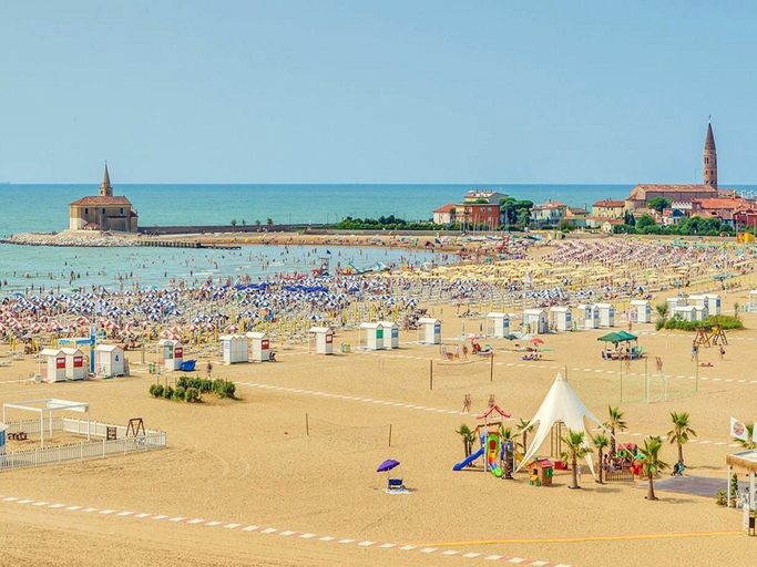 Others 4, Nice villa in Caorle with balcony, Venezia