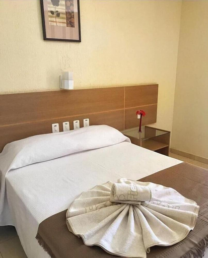 Bedroom 2, Fiesta Bahiana Club Hotel, Irecê