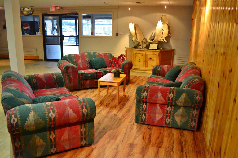 Public Area 3, Canadas Best Value Inn River View Hotel, Yukon