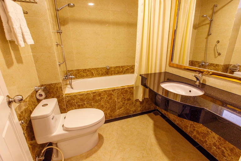 Bathroom 4, Huong Sen Hotel, District 1