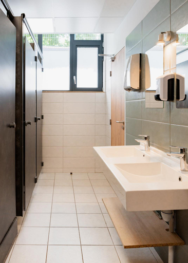 Bathroom 4, YASI Hostel, Rhône