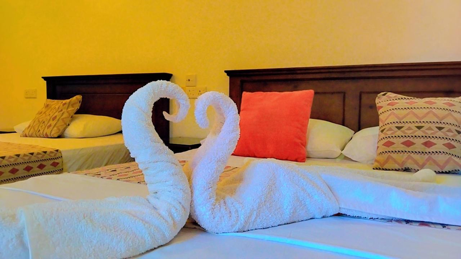 Bedroom 2, Kandy Moon Hills Hotel, K.F.G. & G. Korale