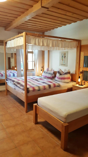 Others 5, heurigengasthof prinz, Krems an der Donau Land