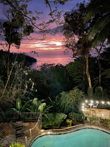 Sport & Beauty 2, Mango Moon Villa, Aguirre