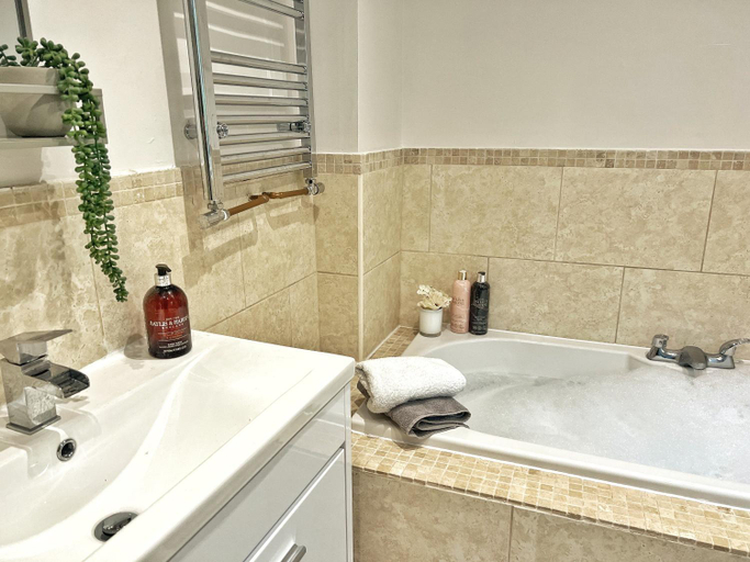 Bathroom 3, The Old Butchers Cottage, Derbyshire