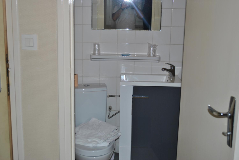 Bathroom 3, Le Logis Charmant, Ardèche