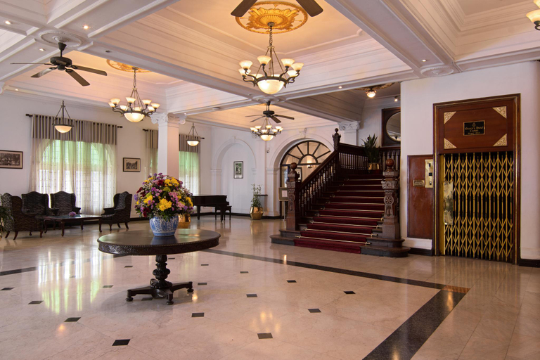 Public Area 2, Queen's Hotel, K.F.G. & G. Korale