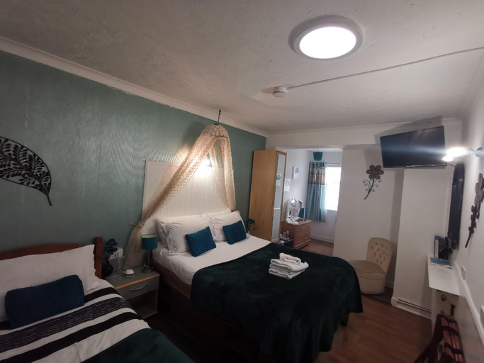 Bedroom 2, Aquarius B&B, Cornwall